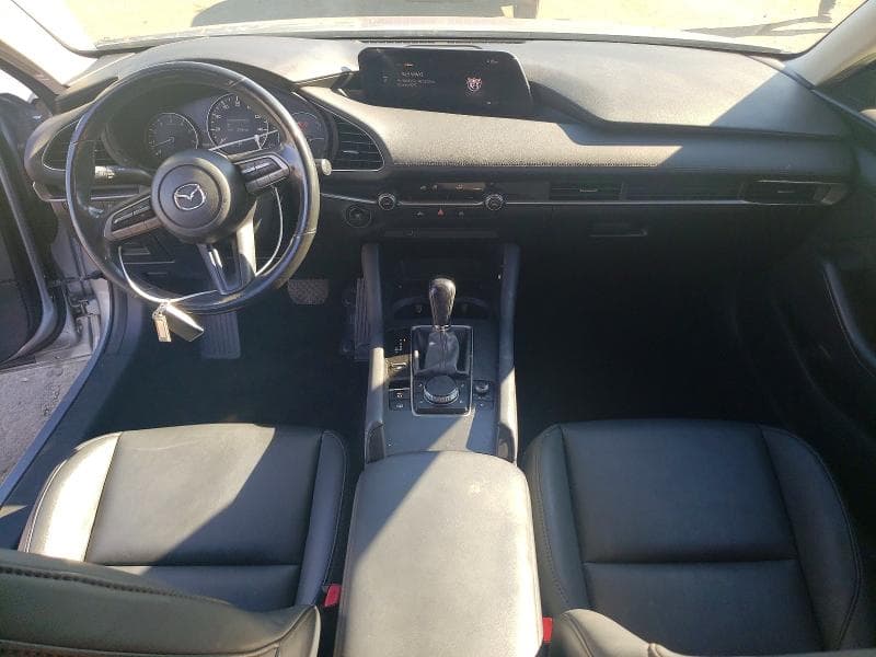 2020 MAZDA 3 SELECT 8