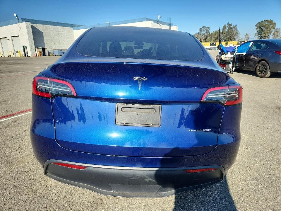2023 TESLA MODEL Y 6