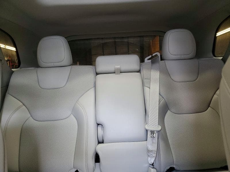 2021 JEEP CHEROKEE LIMITED 10