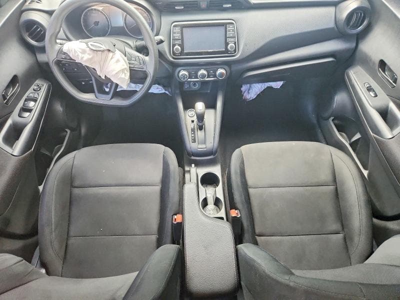 2025 NISSAN KICKS PLAY S 8