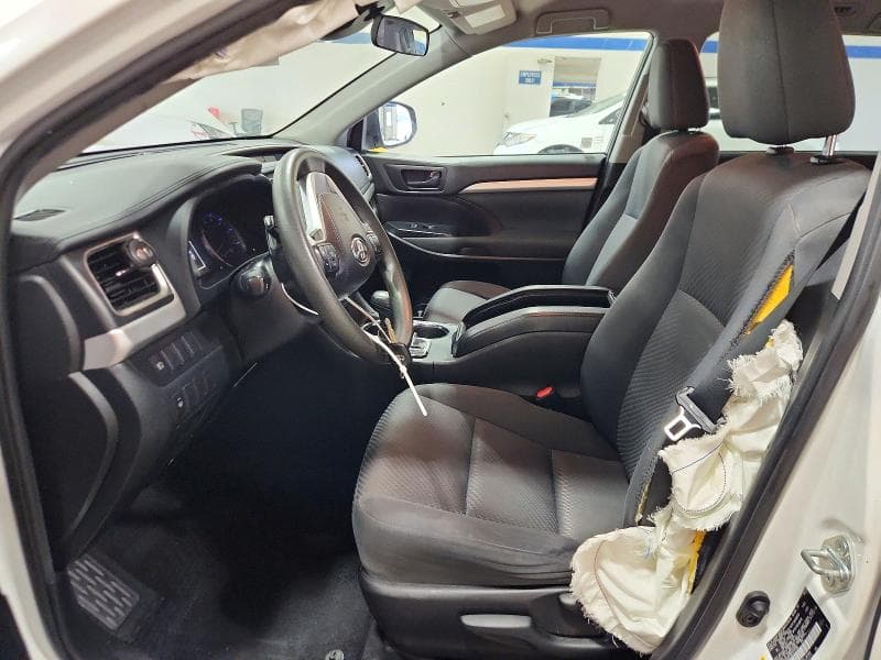 2019 TOYOTA HIGHLANDER LE 7