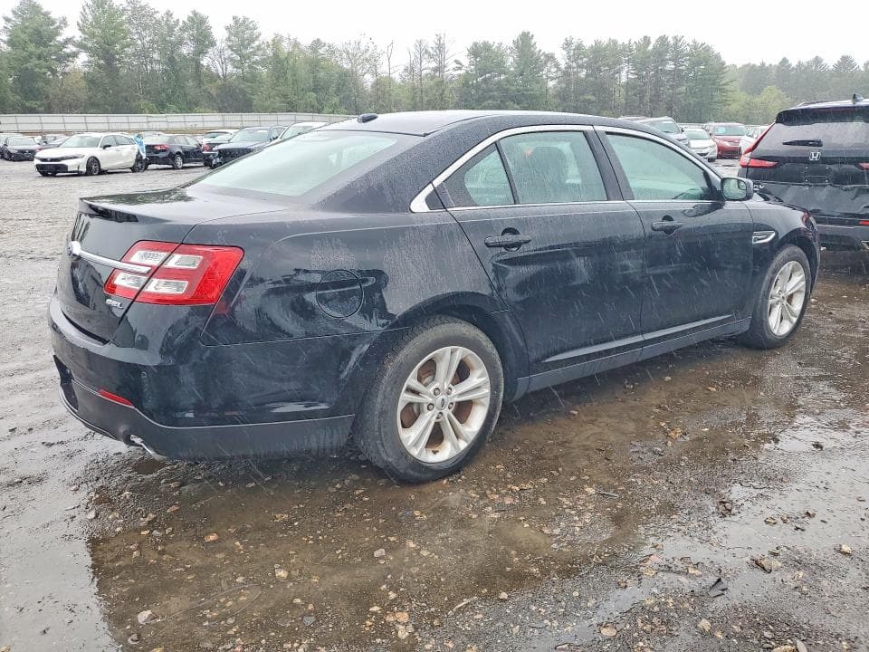 2018 FORD TAURUS SEL 3