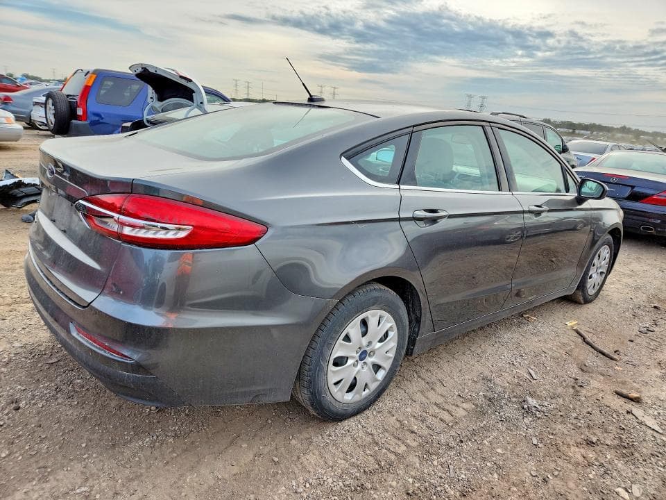2019 FORD FUSION S 3
