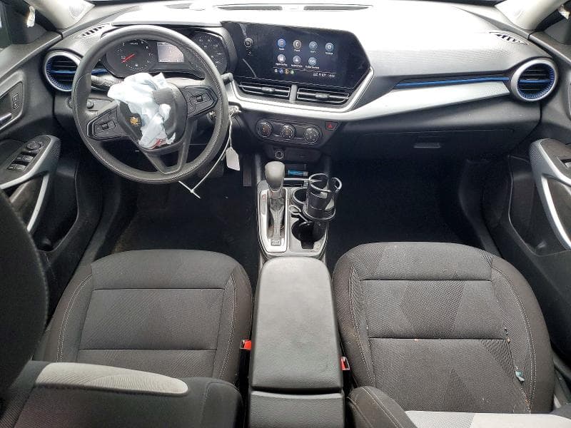 2025 CHEVROLET TRAX LS 8