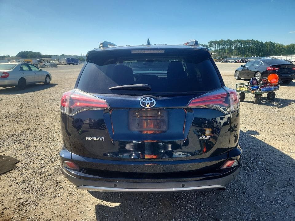 2017 TOYOTA RAV4 XLE 6