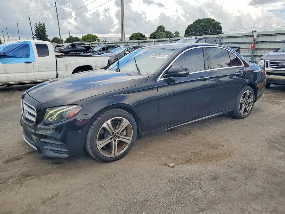 2018 MERCEDES-BENZ E 300 - 1