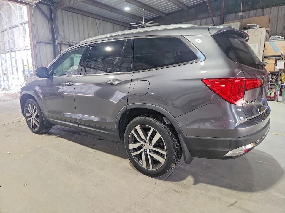 2017 HONDA PILOT ELITE 2