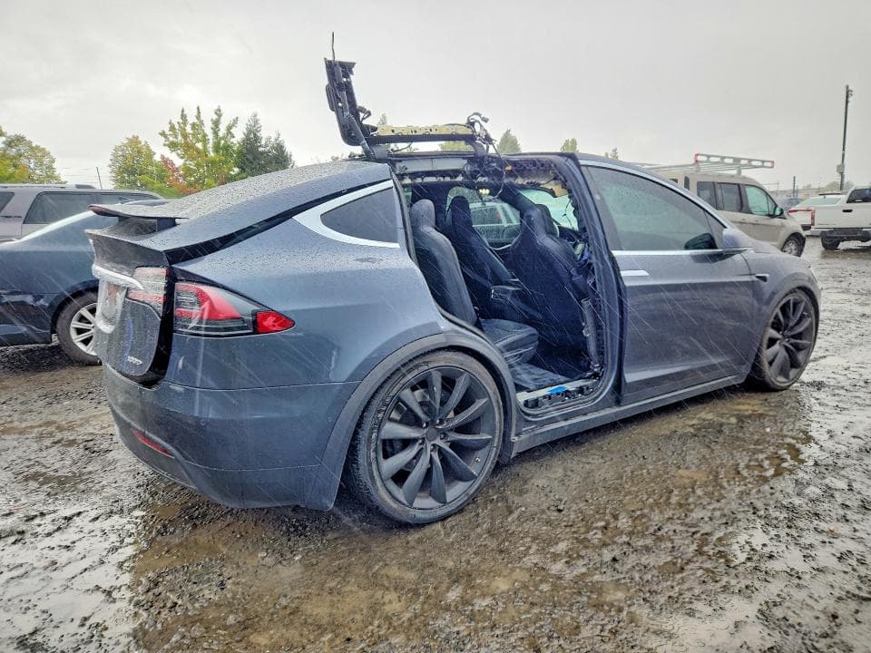 2017 TESLA MODEL X 3