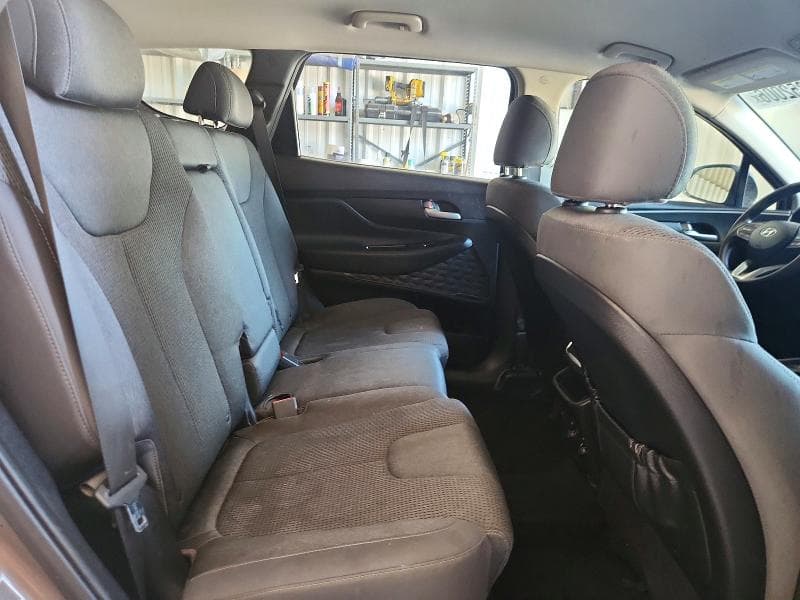 2019 HYUNDAI SANTA FE SE 10