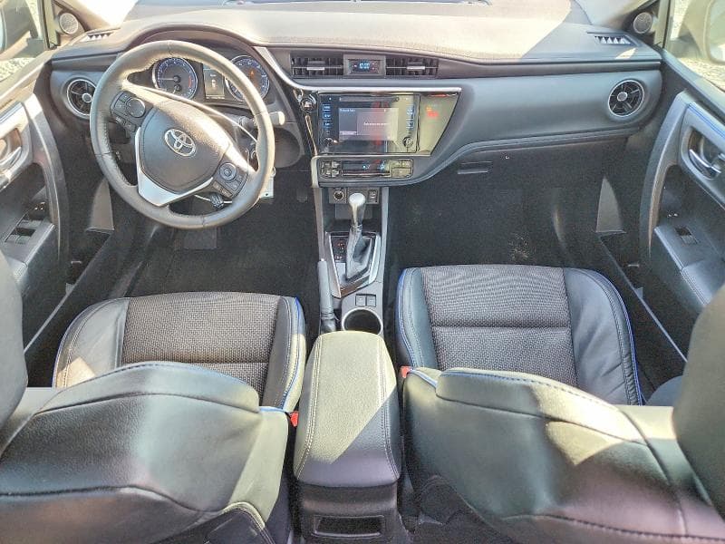 2018 TOYOTA COROLLA SE 8