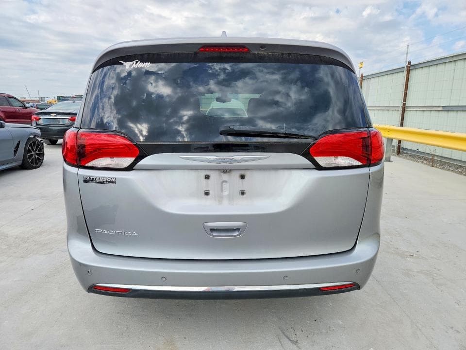 2017 CHRYSLER PACIFICA TOURING L 6