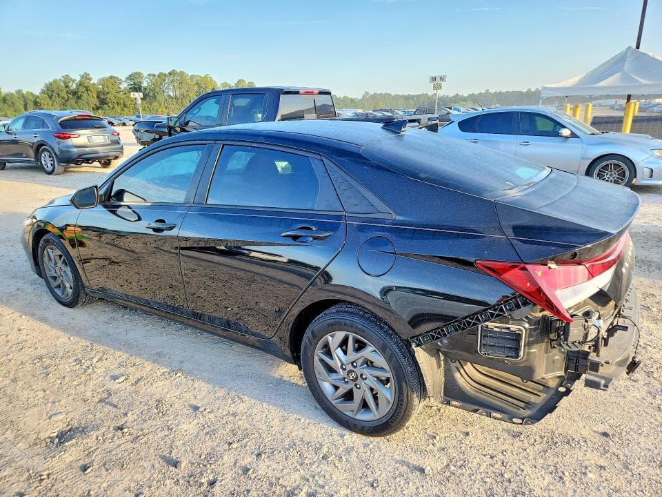 2024 HYUNDAI ELANTRA SEL 2
