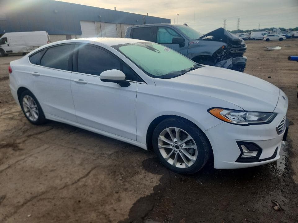 2020 FORD FUSION SE 4