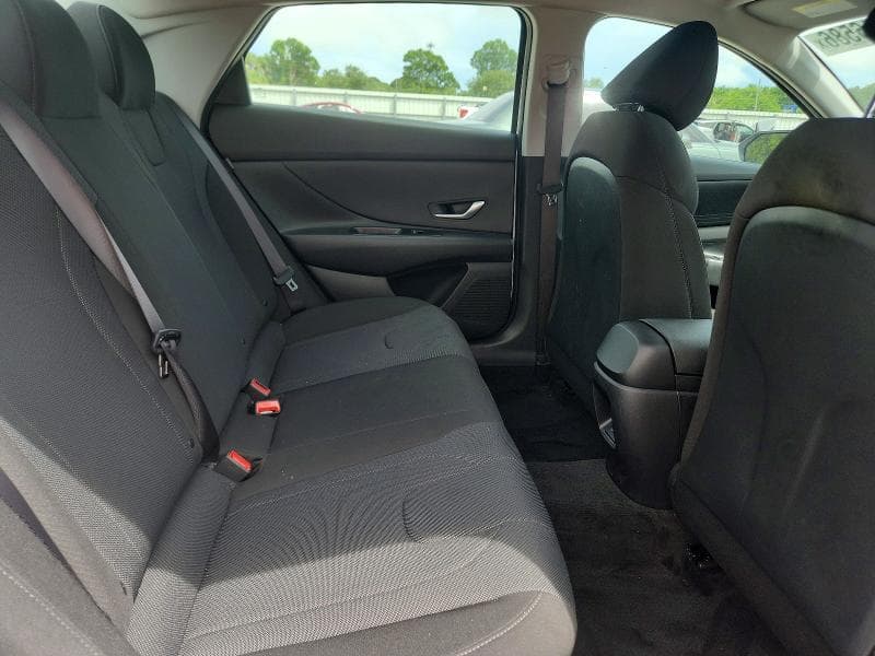 2025 HYUNDAI ELANTRA SE 10