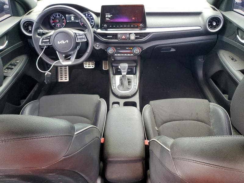 2024 KIA FORTE GT LINE 8