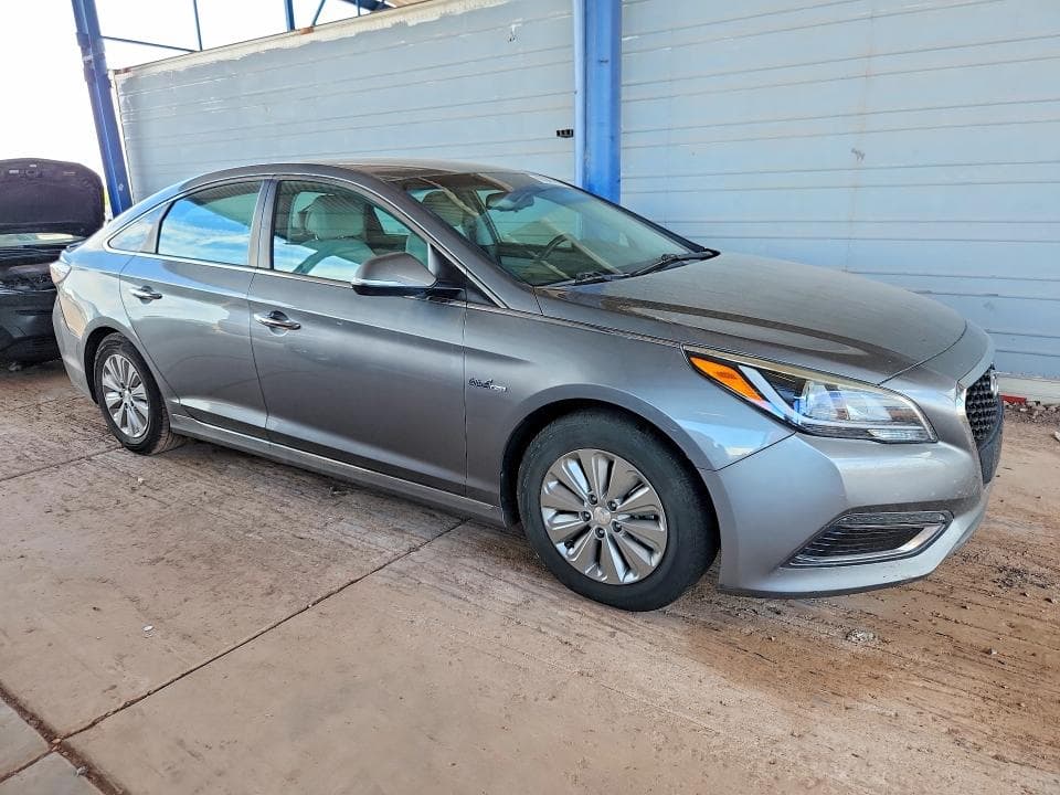 2017 HYUNDAI SONATA HYBRID SE 4