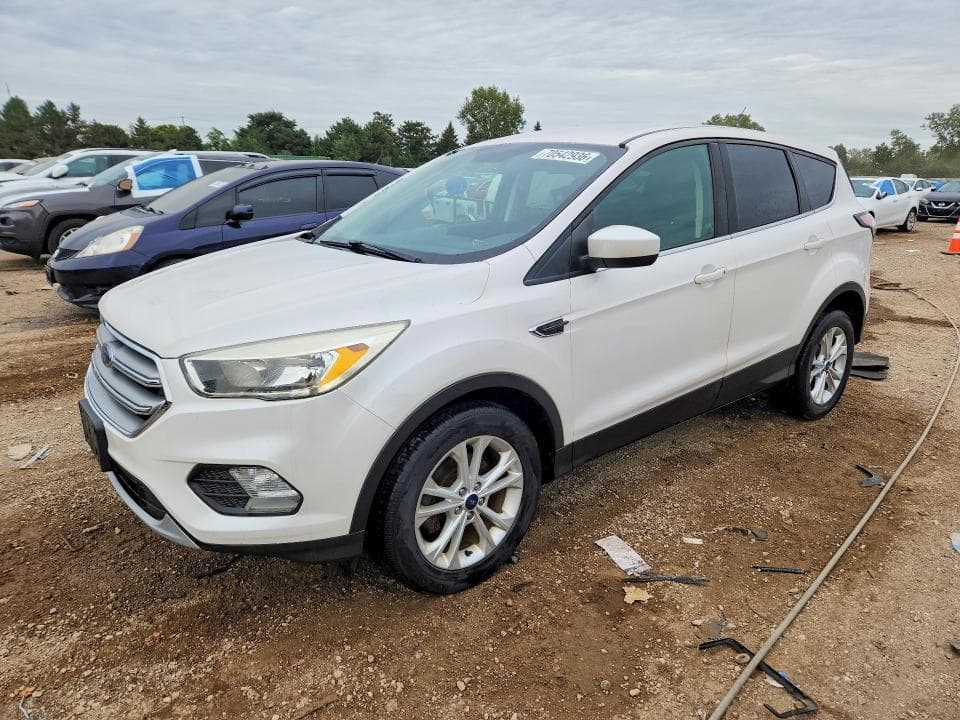 2017 FORD ESCAPE SE - 1