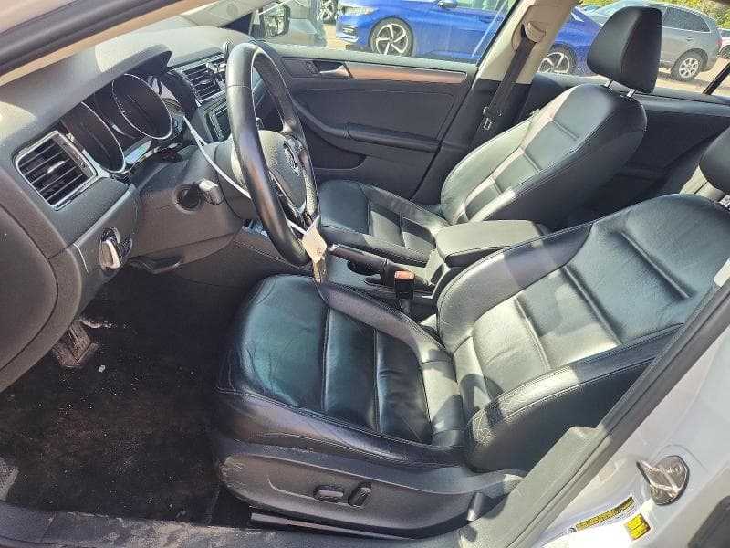 2017 VOLKSWAGEN JETTA SEL 7