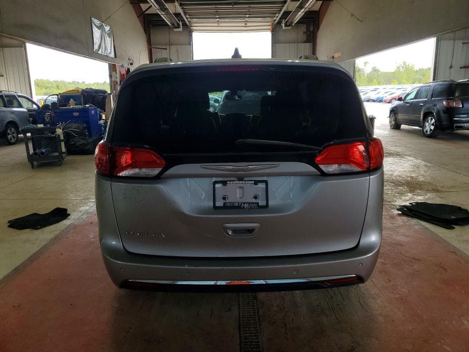 2017 CHRYSLER PACIFICA TOURING L 6