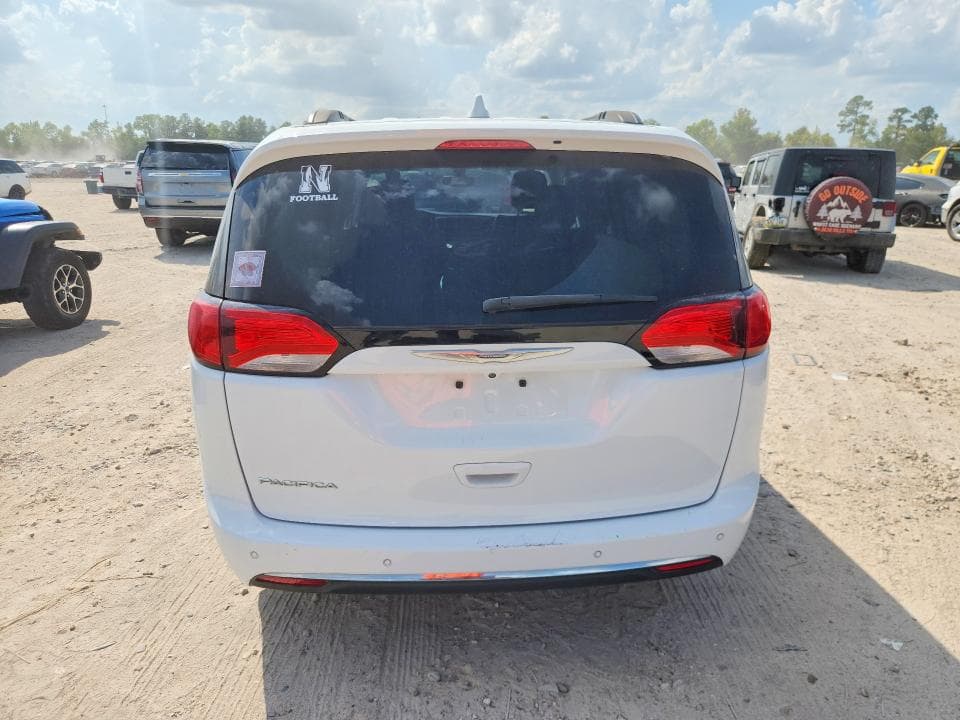 2017 CHRYSLER PACIFICA TOURING L 6