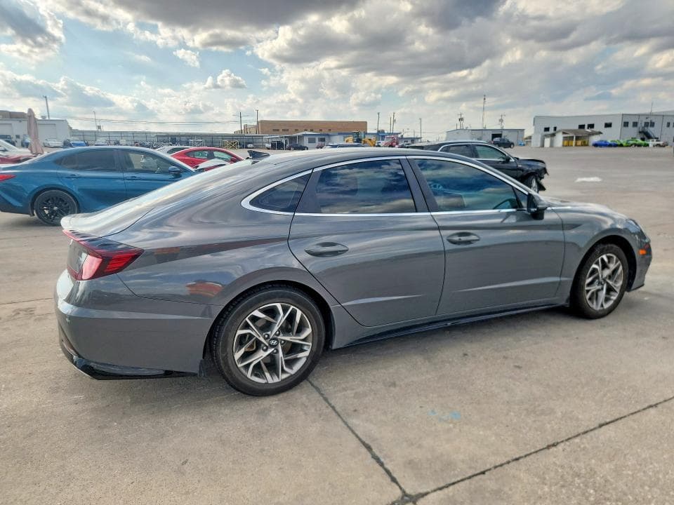 2021 HYUNDAI SONATA SEL 3