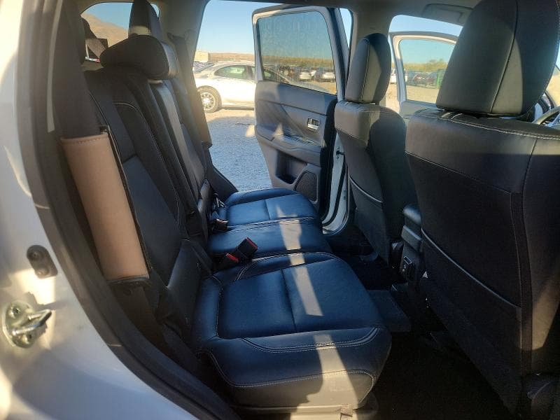 2018 MITSUBISHI OUTLANDER SE 11