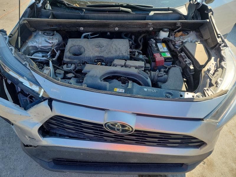 2021 TOYOTA RAV4 LE 11