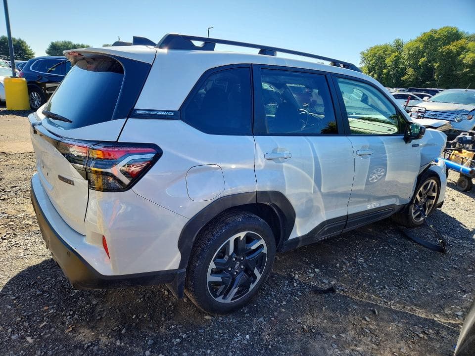 2025 SUBARU FORESTER LIMITED 3