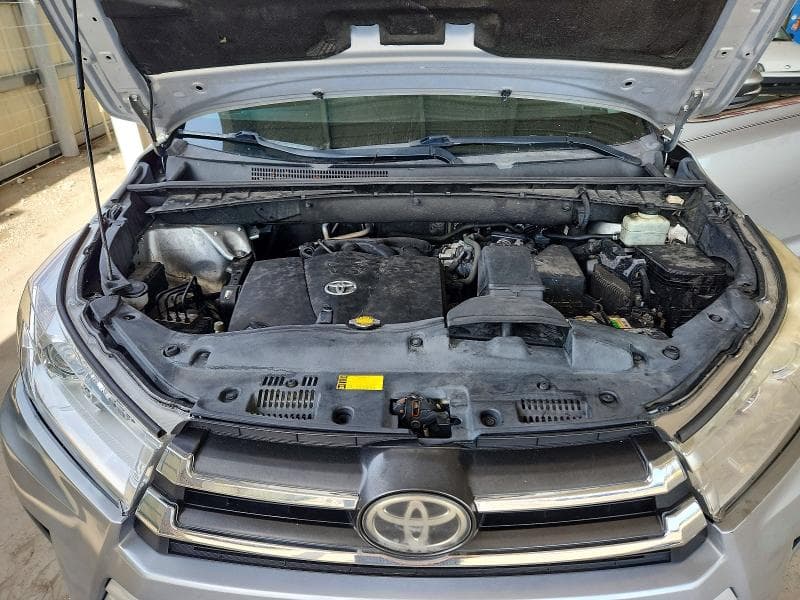 2017 TOYOTA HIGHLANDER XLE 12