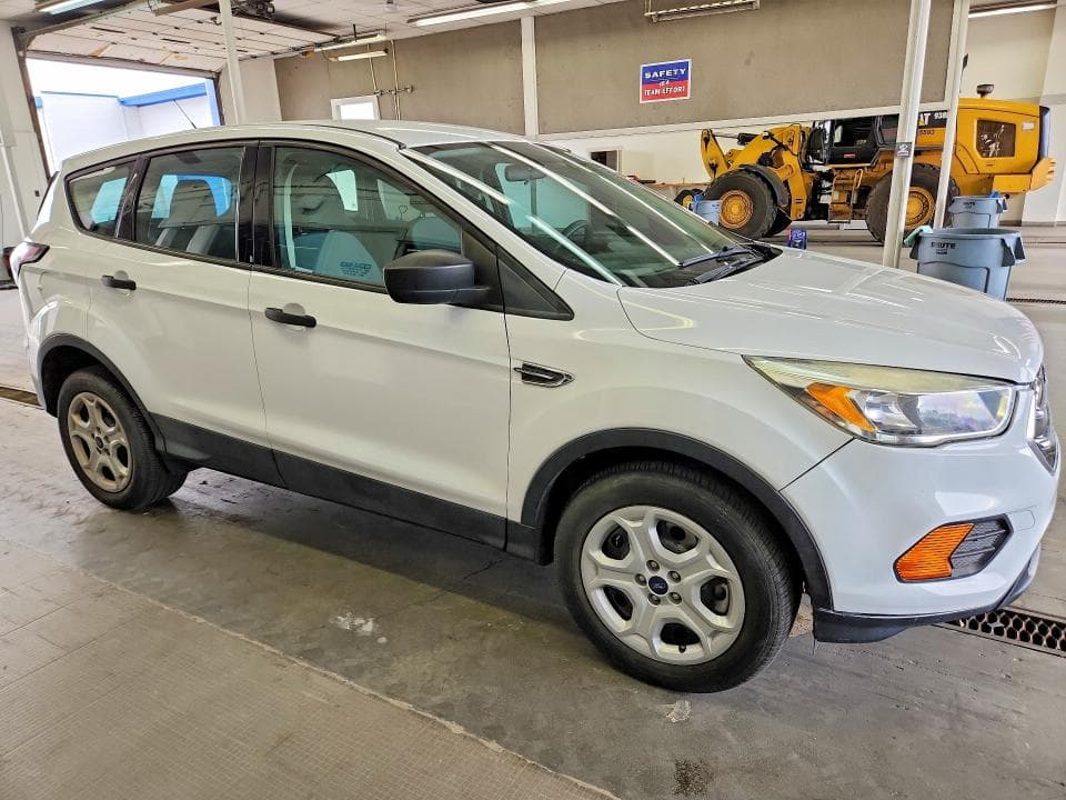2017 FORD ESCAPE S 4