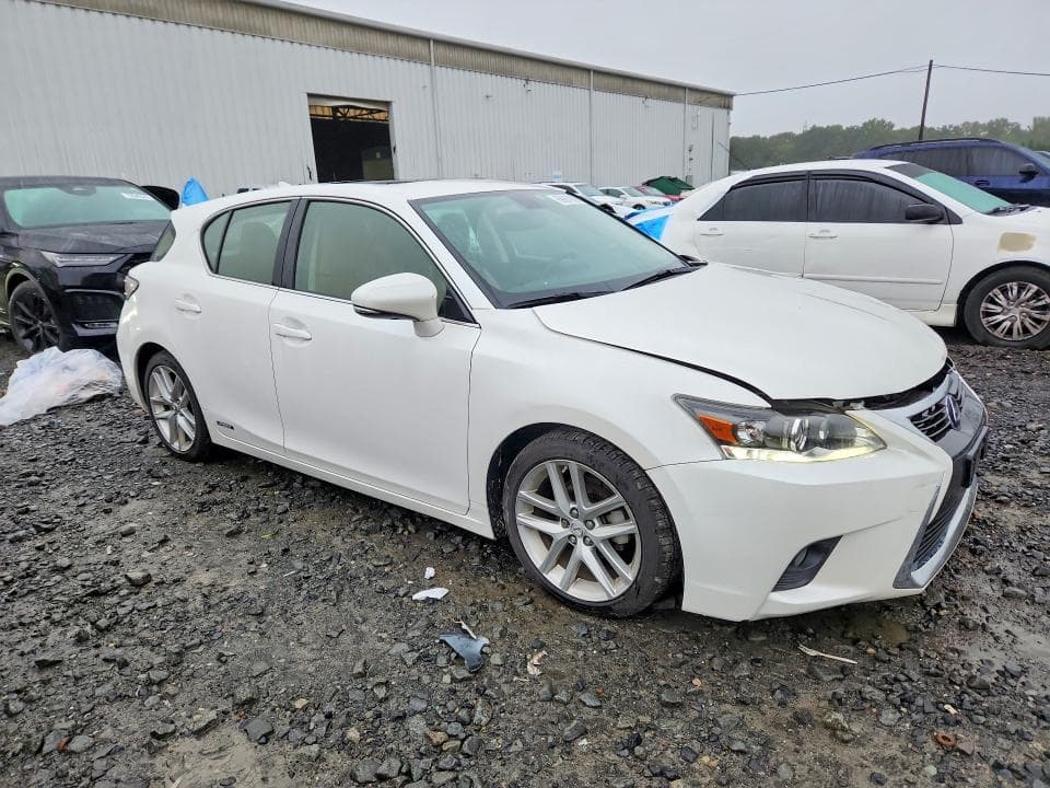2017 LEXUS CT 200 4