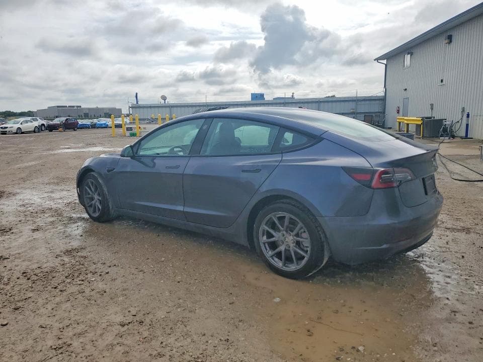 2022 TESLA MODEL 3 2
