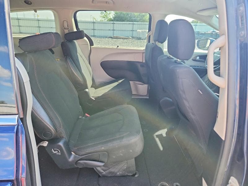 2018 CHRYSLER PACIFICA TOURING PLUS 11