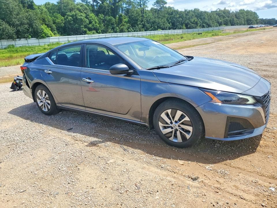 2024 NISSAN ALTIMA S 4