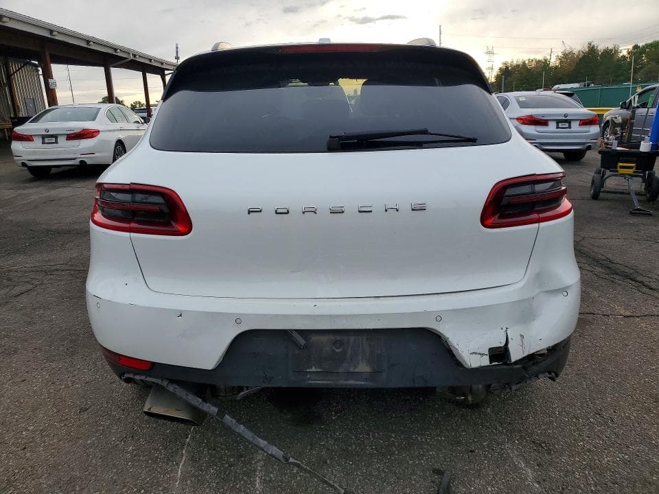 2018 PORSCHE MACAN 6