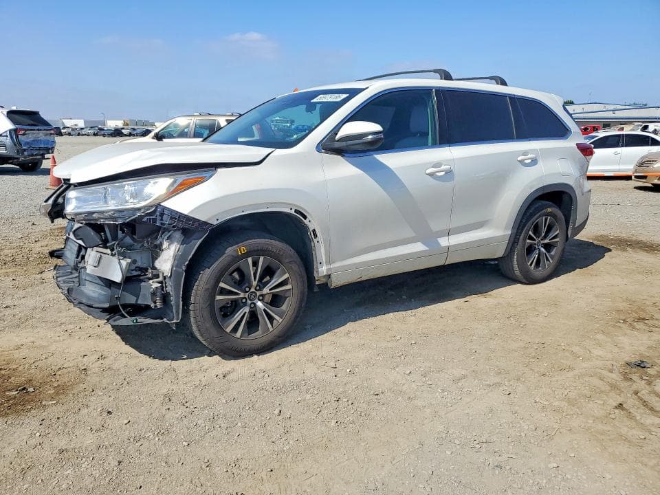 2017 TOYOTA HIGHLANDER LE PLUS - 1