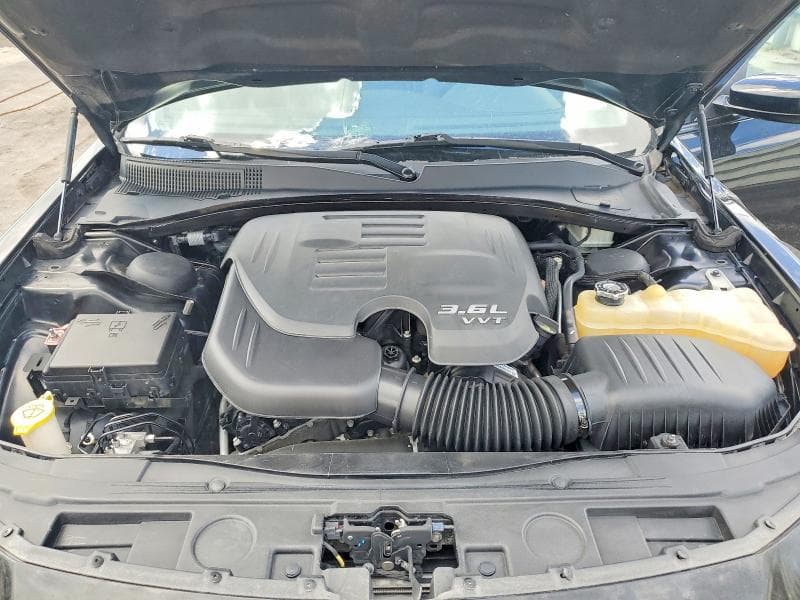 2018 CHRYSLER 300 S 11