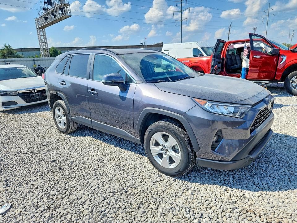 2021 TOYOTA RAV4 XLE 4