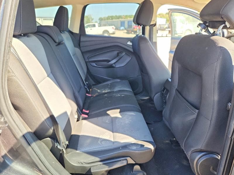 2017 FORD ESCAPE SE 10