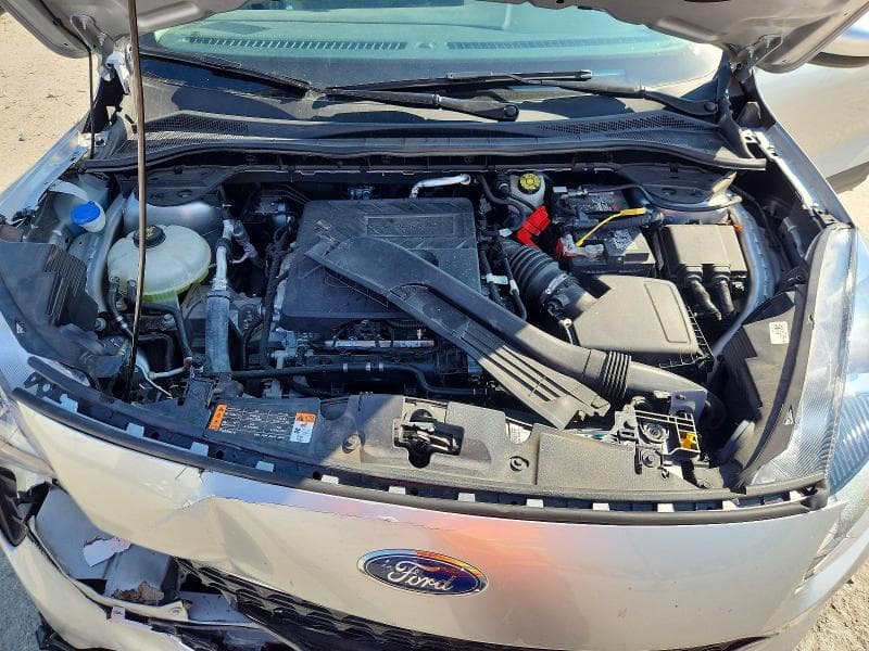 2020 FORD ESCAPE SE 12