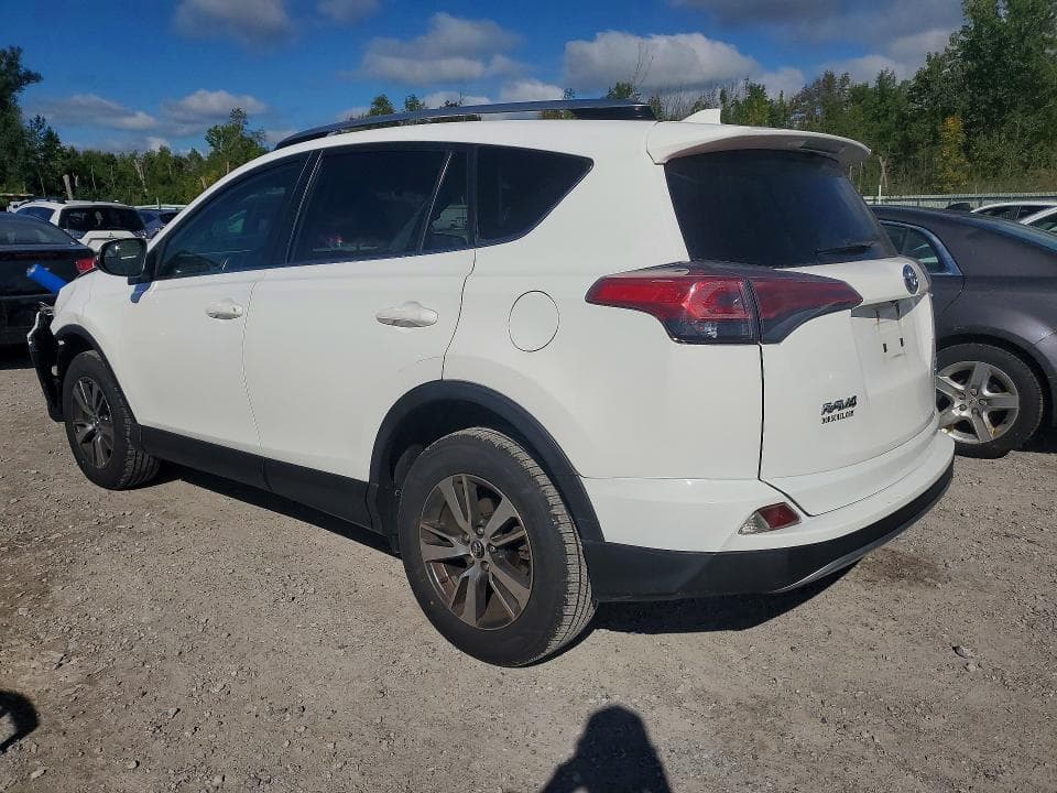 2017 TOYOTA RAV4 XLE 2