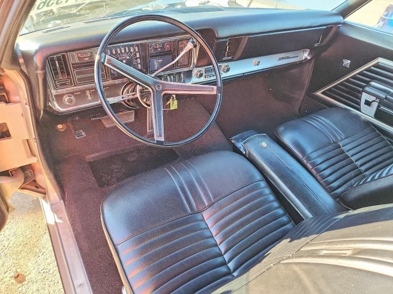 1968 BUICK RIVIERA 8