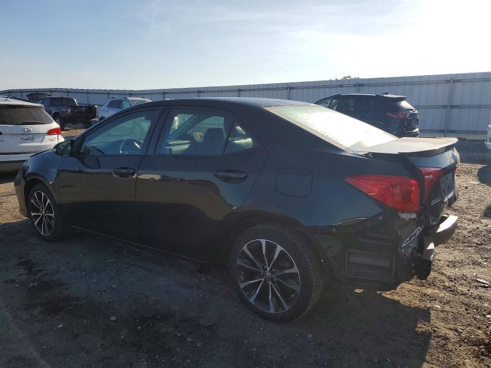 2017 TOYOTA COROLLA SE 2