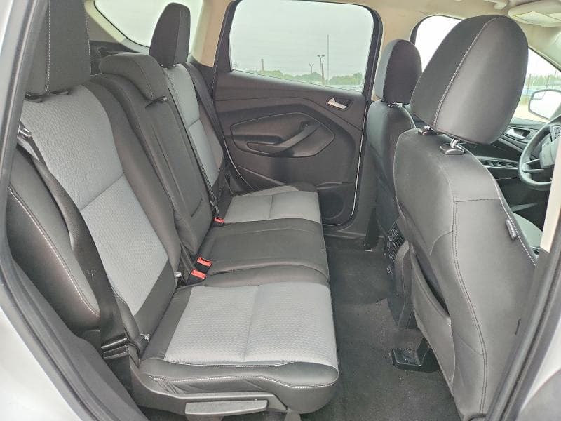 2017 FORD ESCAPE SE 11