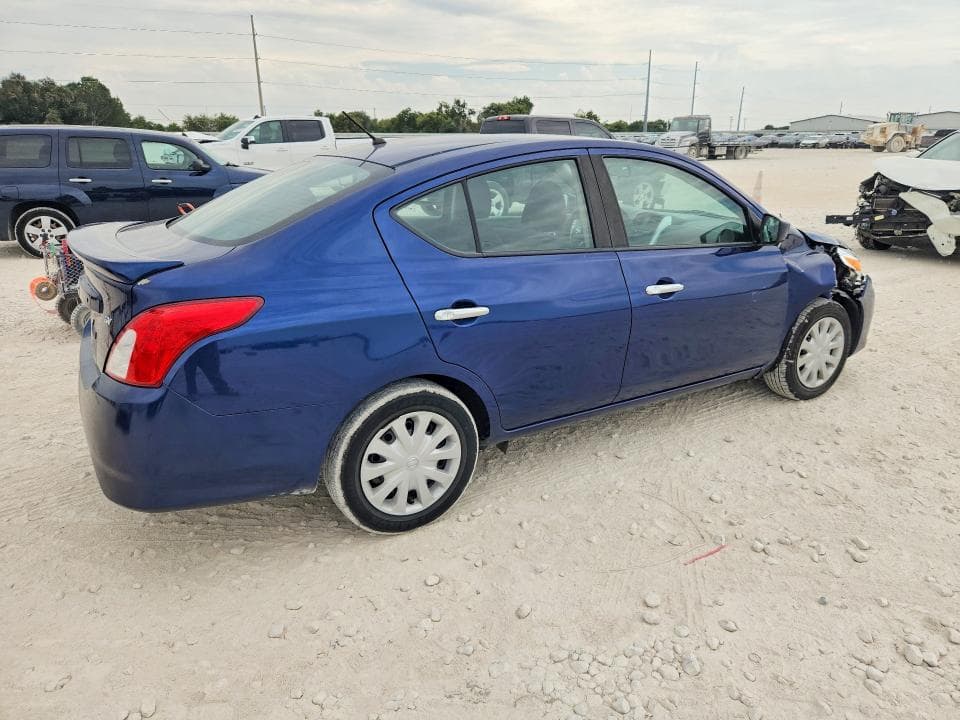 2018 NISSAN VERSA SV 3
