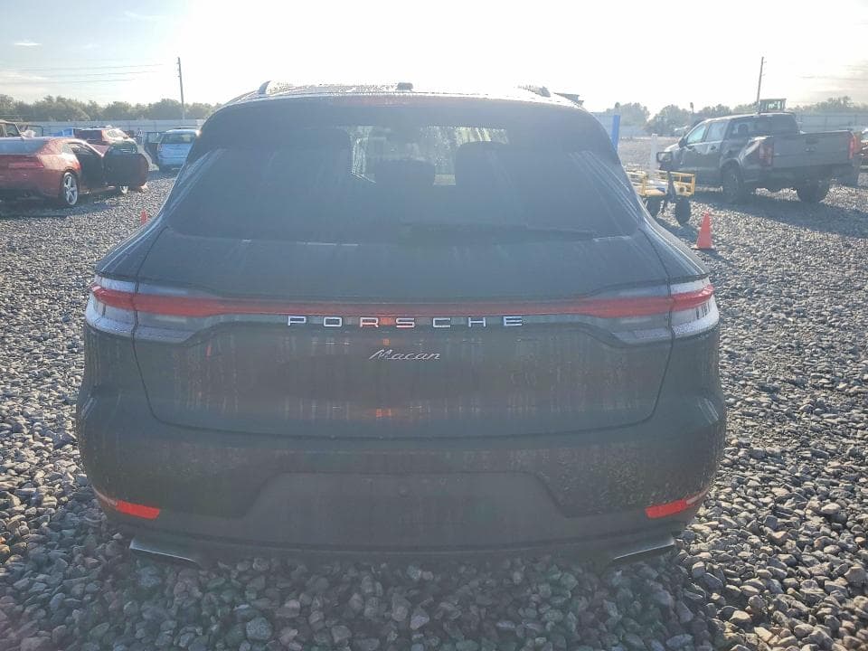 2021 PORSCHE MACAN 6
