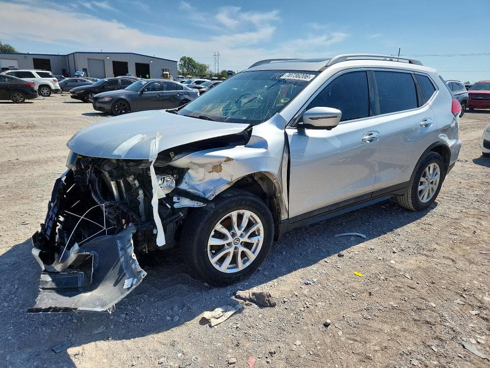 2017 NISSAN ROGUE SV