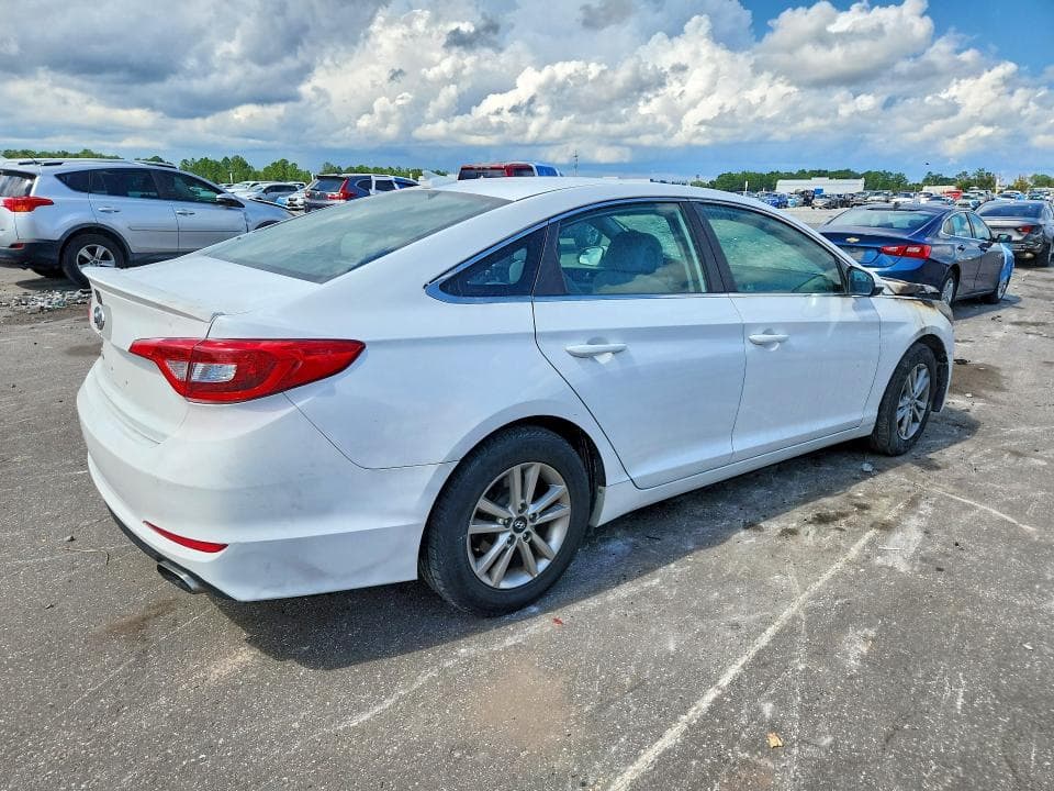 2017 HYUNDAI SONATA SE 3