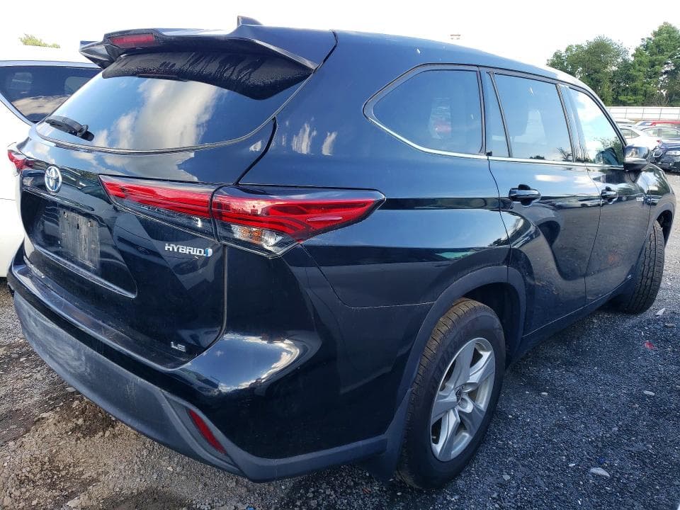2021 TOYOTA HIGHLANDER HYBRID LE 3