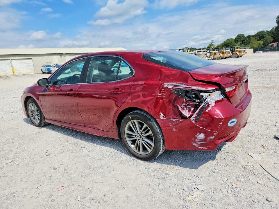 2018 TOYOTA CAMRY SE 2